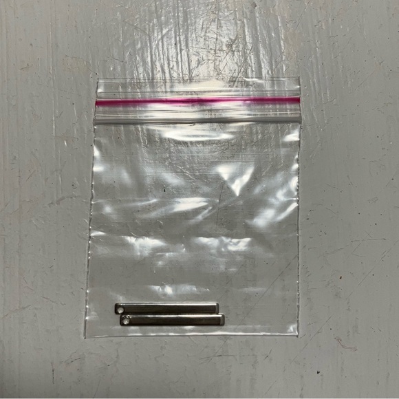 2 Pieces Rhodium Plated Stick Bar Charms, Stick Charms, Earring Pendants - Picture 2 of 2